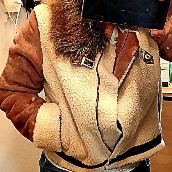 Forever 21 NWT Jacket Faux fur collar- soft cuddly, warm bomber style - Picture 2 of 9